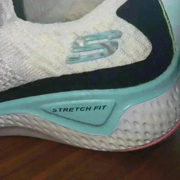 White Sketchers Sneakers - Picture 6 of 6